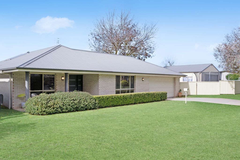 22 Lucknow Street, Spring Hill NSW 2800 - McGrath Central West