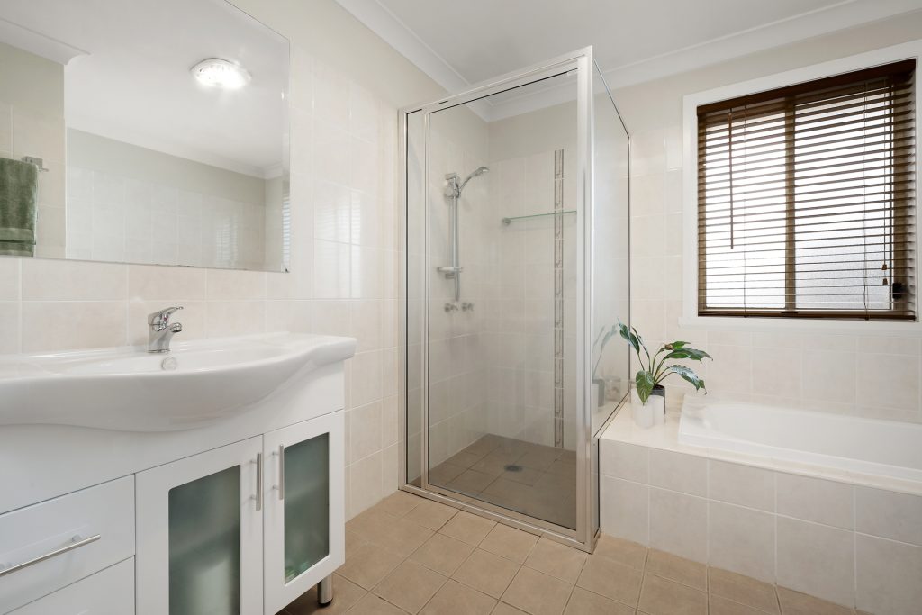 22 Lucknow Street, Spring Hill NSW 2800 - photo 12