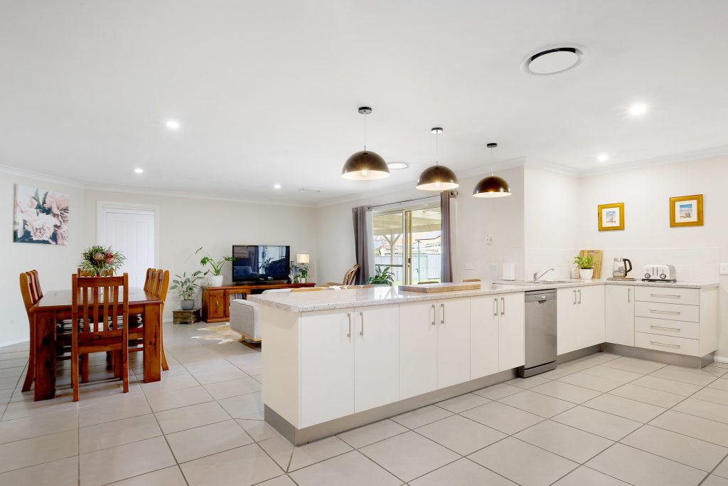 22 Lucknow Street, Spring Hill NSW 2800 - photo 5