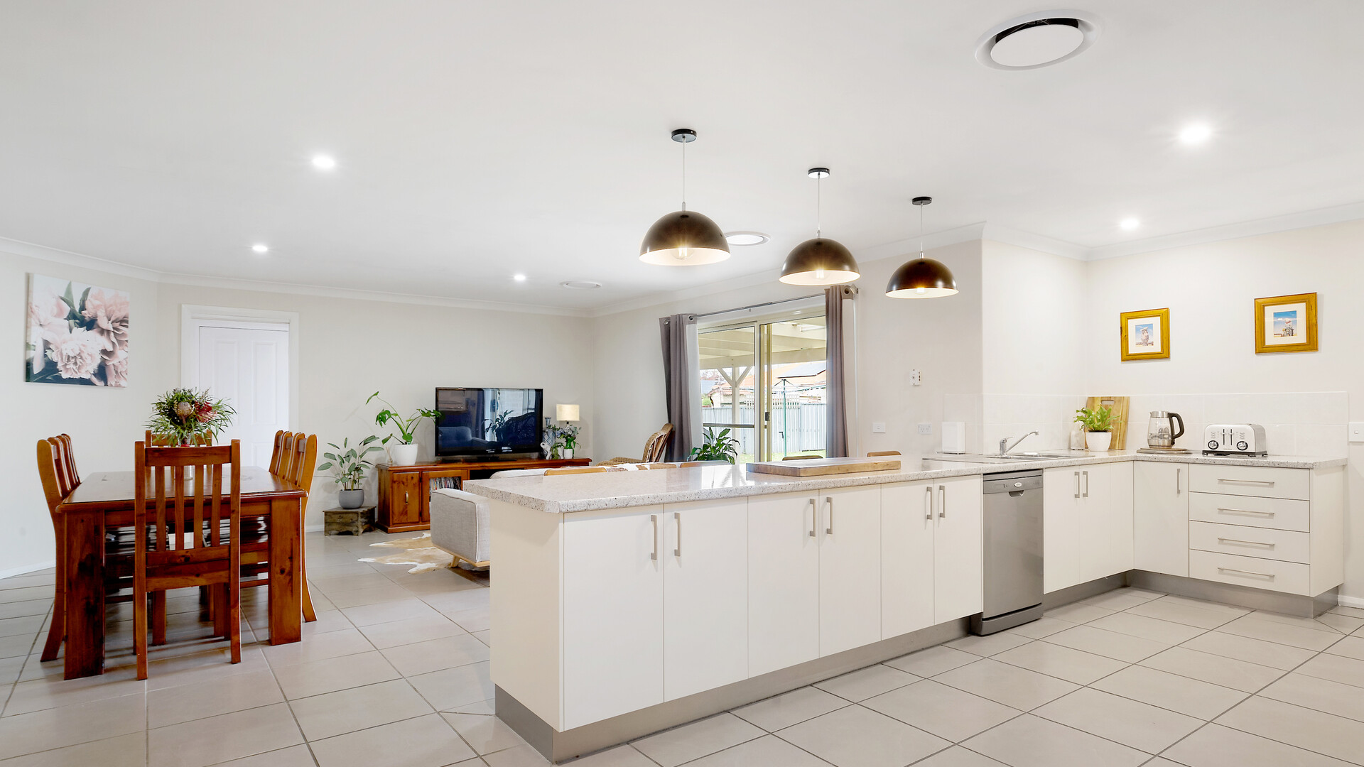 22 Lucknow Street, Spring Hill NSW 2800 - photo 5