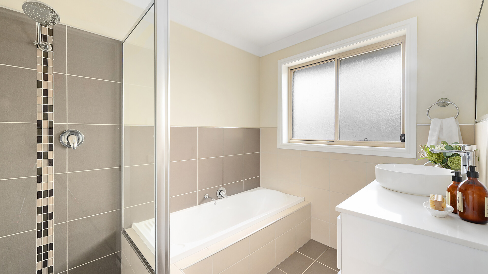 74 Diamond Drive, Orange NSW 2800 - photo 12