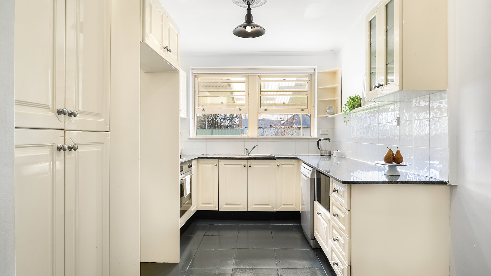 45 Ogilvy Street, Blayney NSW 2799 - photo 2