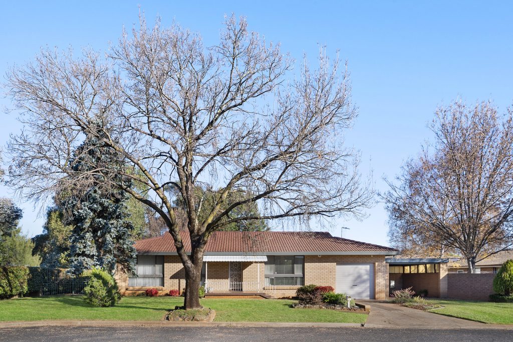 3 Calara Place, Orange NSW 2800 - photo 11