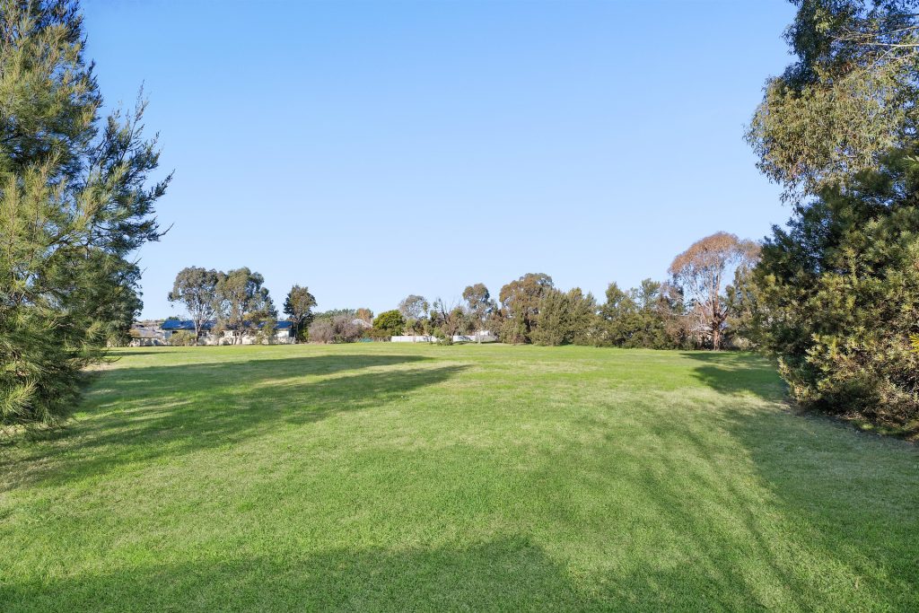 3 Calara Place, Orange NSW 2800 - photo 12