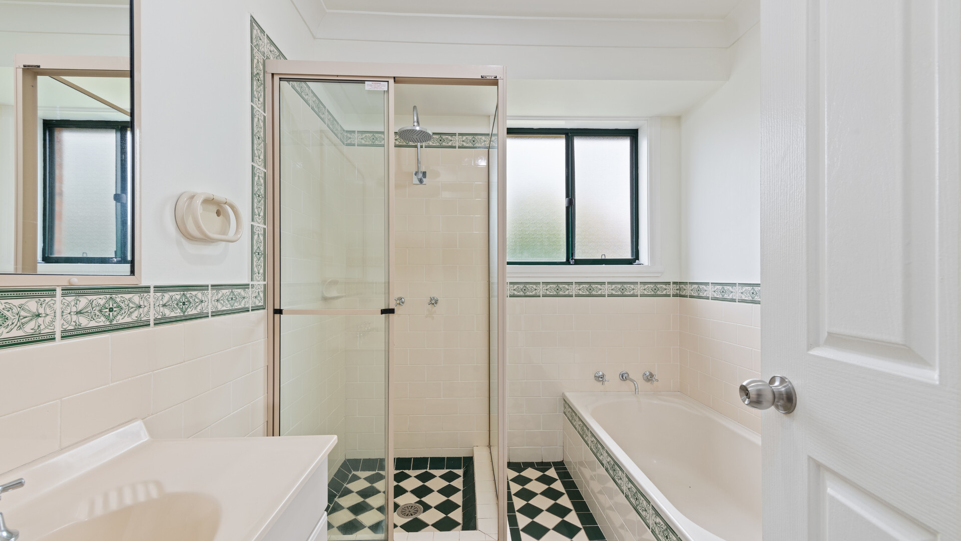 39 Turner Crescent, Orange NSW 2800 - photo 5