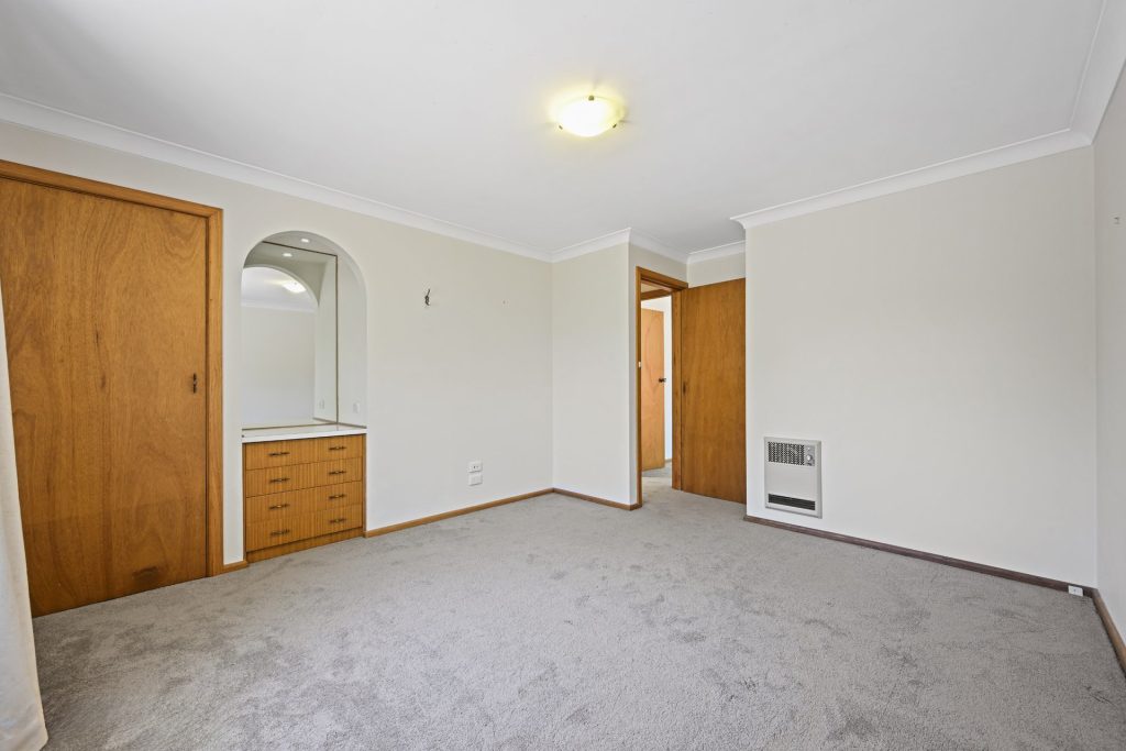 5 Campdale Place, Orange NSW 2800 - photo 12