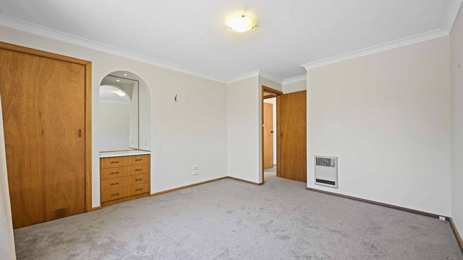 5 Campdale Place, Orange NSW 2800 - photo 12