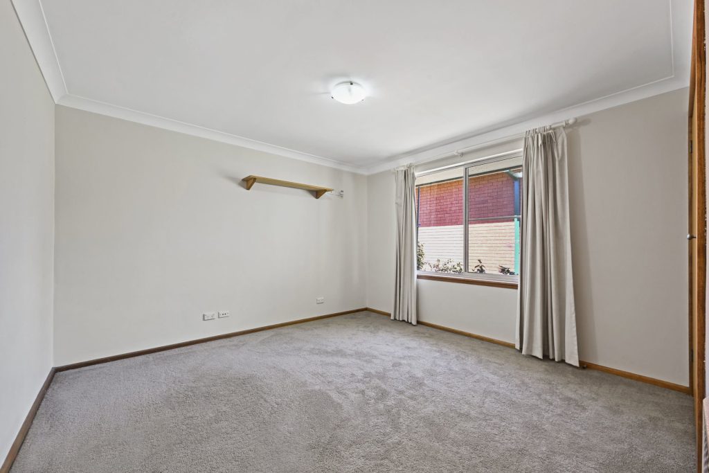 5 Campdale Place, Orange NSW 2800 - photo 13