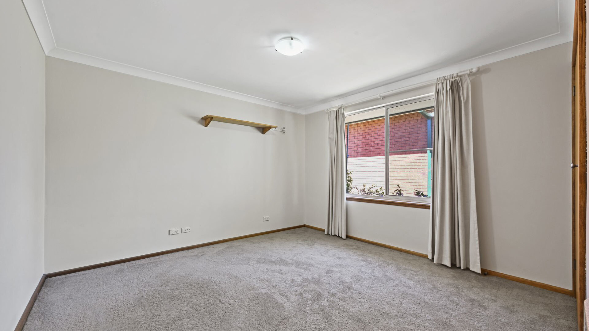 5 Campdale Place, Orange NSW 2800 - photo 13