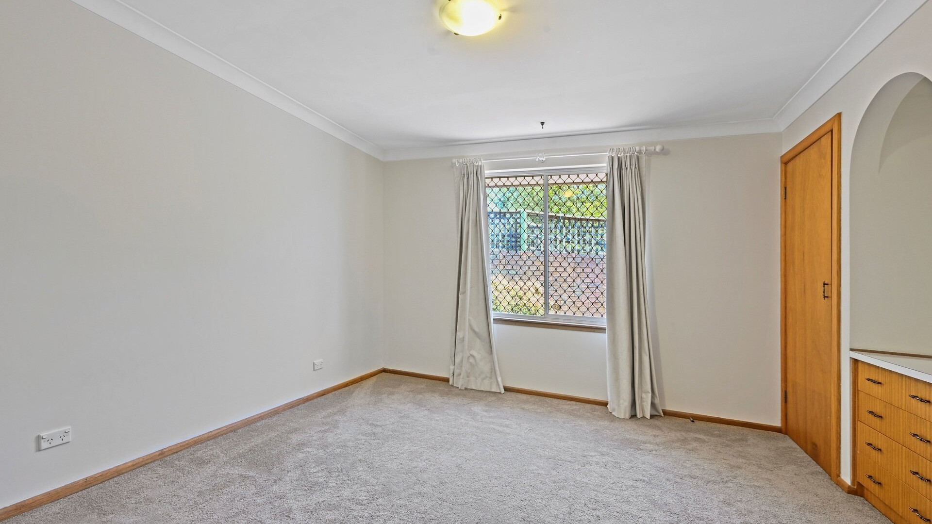 5 Campdale Place, Orange NSW 2800 - photo 14