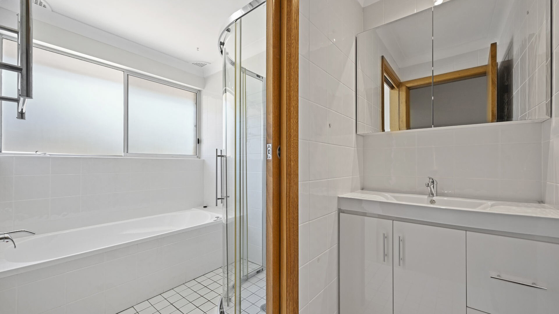 5 Campdale Place, Orange NSW 2800 - photo 10