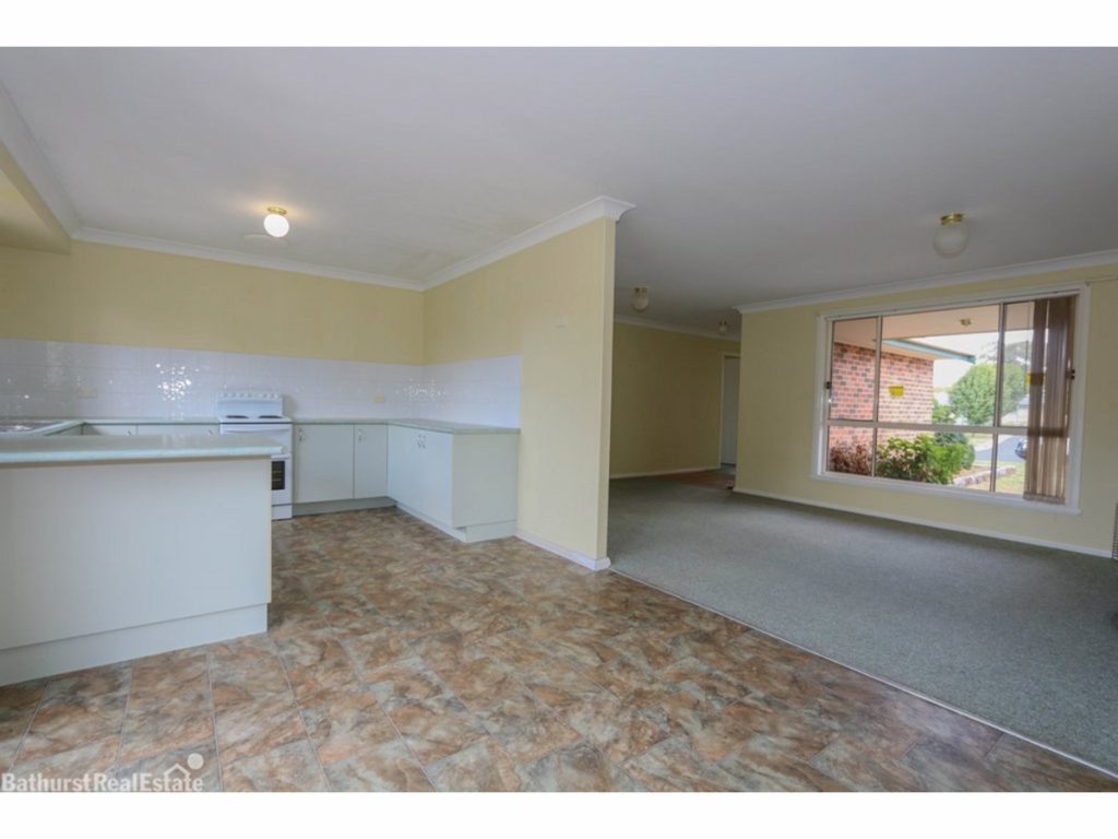9 Spofforth Place, Kelso NSW 2795 - photo 3