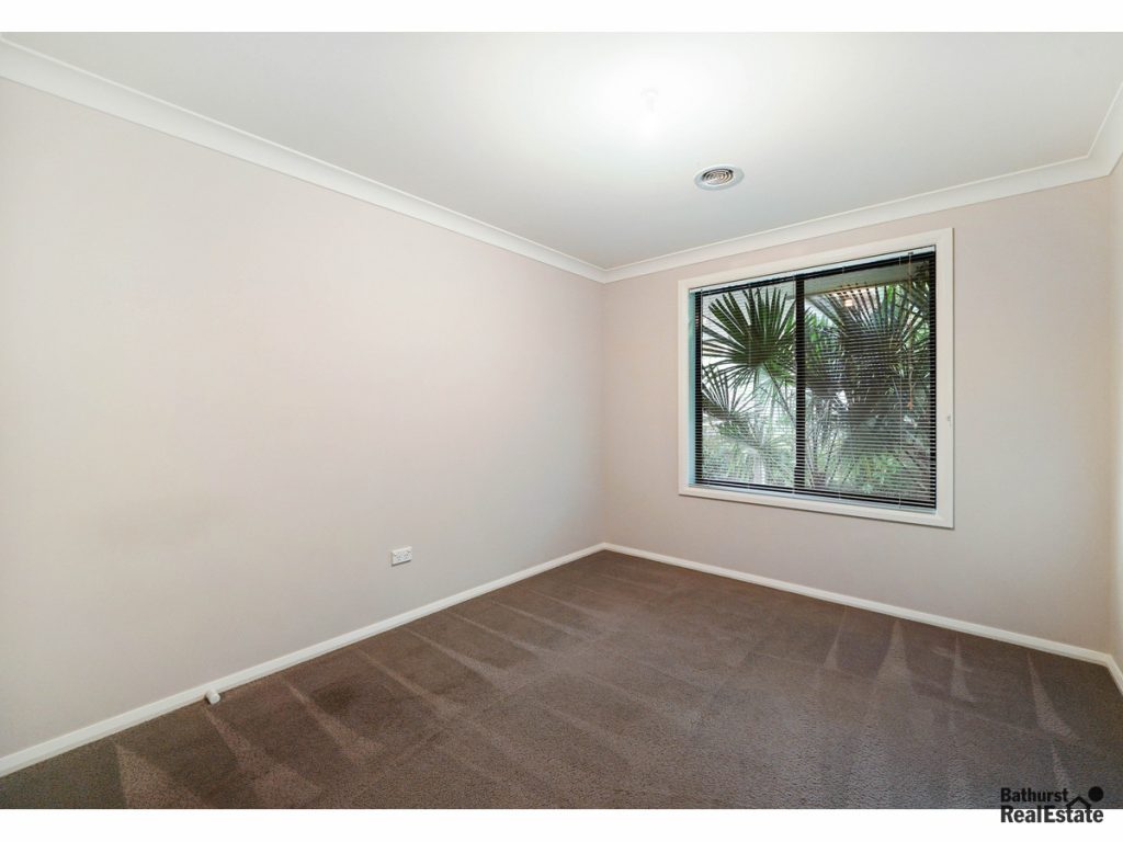 9 Jade Close, Kelso NSW 2795 - photo 7