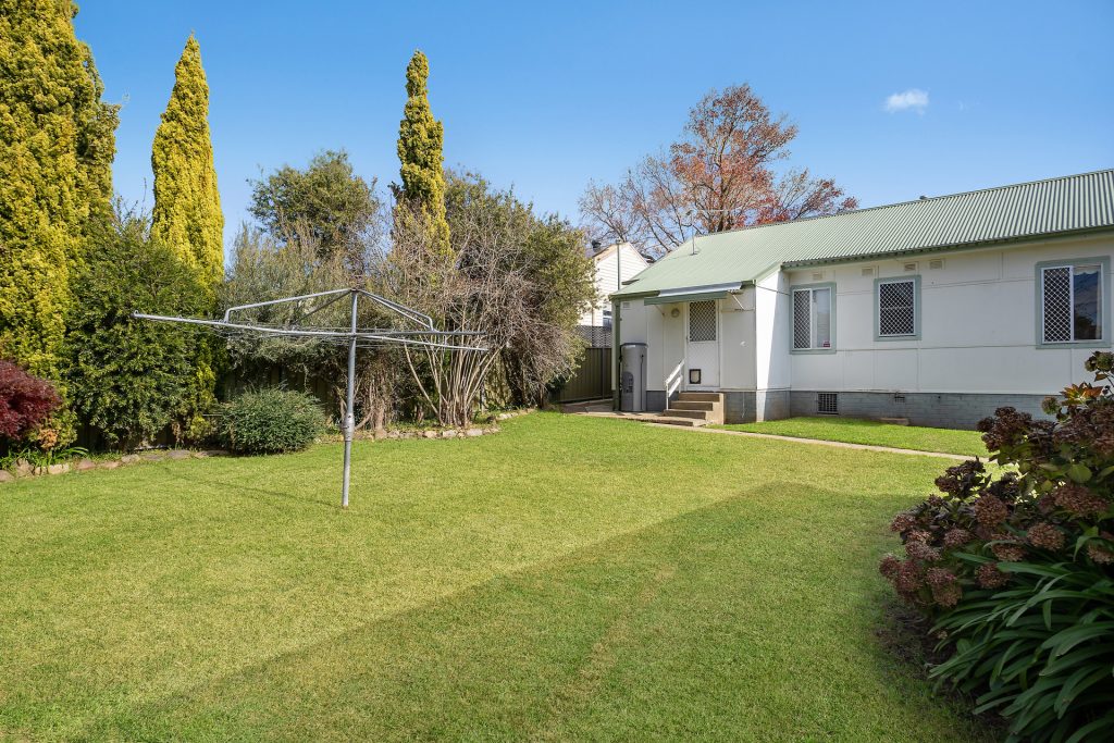 26 Tobruk Crescent, Orange NSW 2800 - photo 2