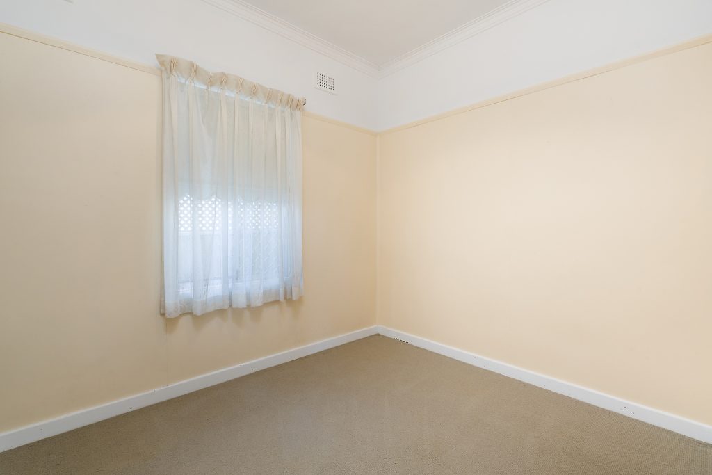 26 Tobruk Crescent, Orange NSW 2800 - photo 11