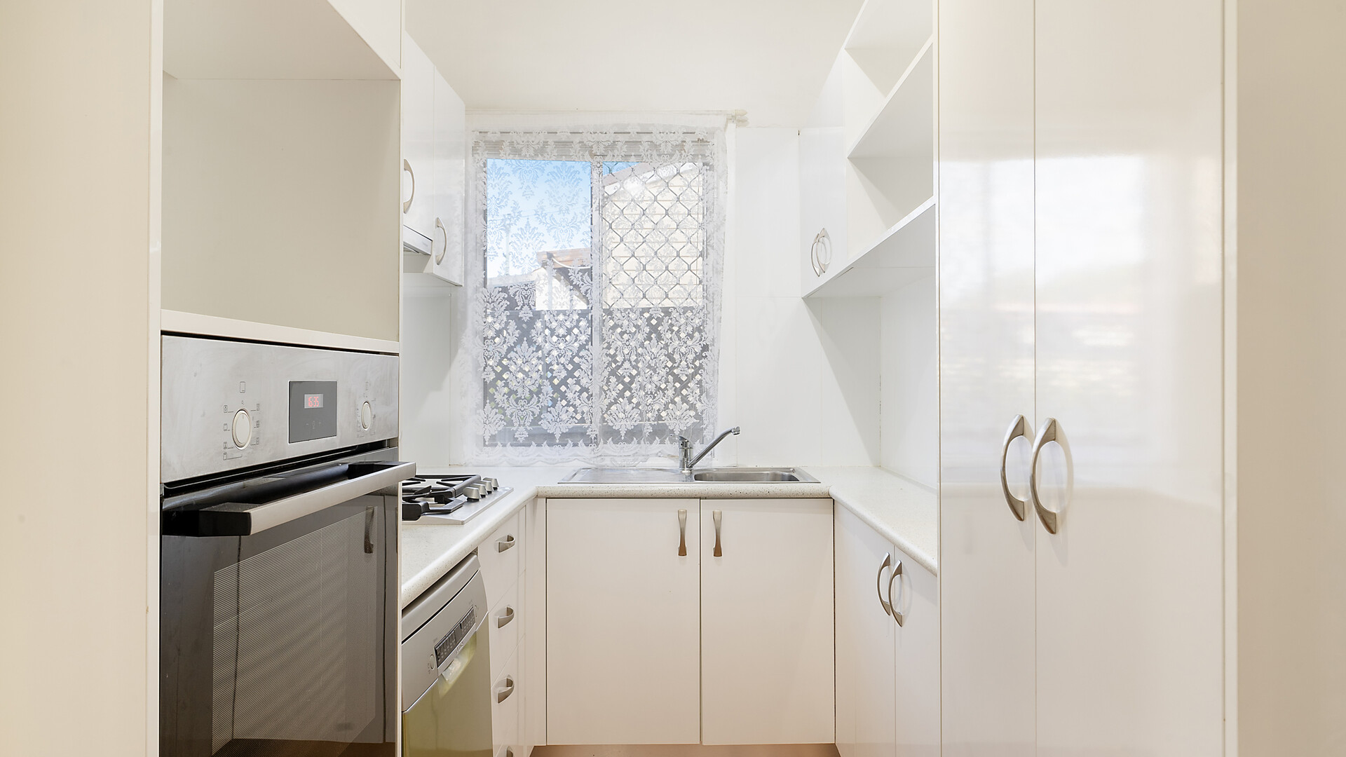 26 Tobruk Crescent, Orange NSW 2800 - photo 4