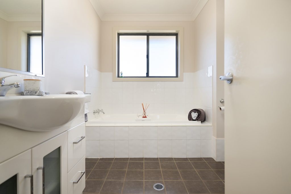 10 Onyx Place, Orange NSW 2800 - photo 3
