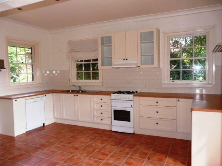 260 Lambert Street, Bathurst NSW 2795 - photo 2