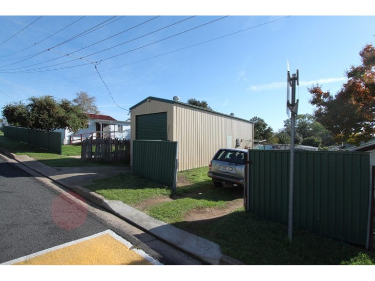 6 Coral Way, West Bathurst NSW 2795 - photo 4