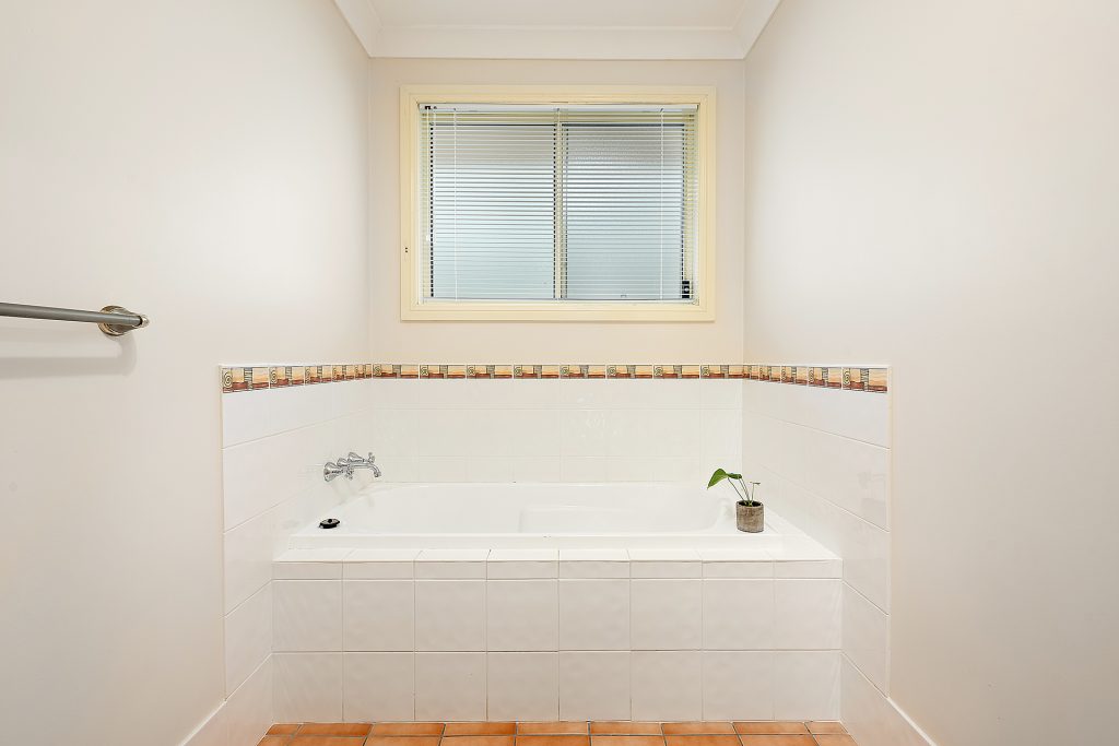 21 Sapphire Crescent, Kelso NSW 2795 - photo 7