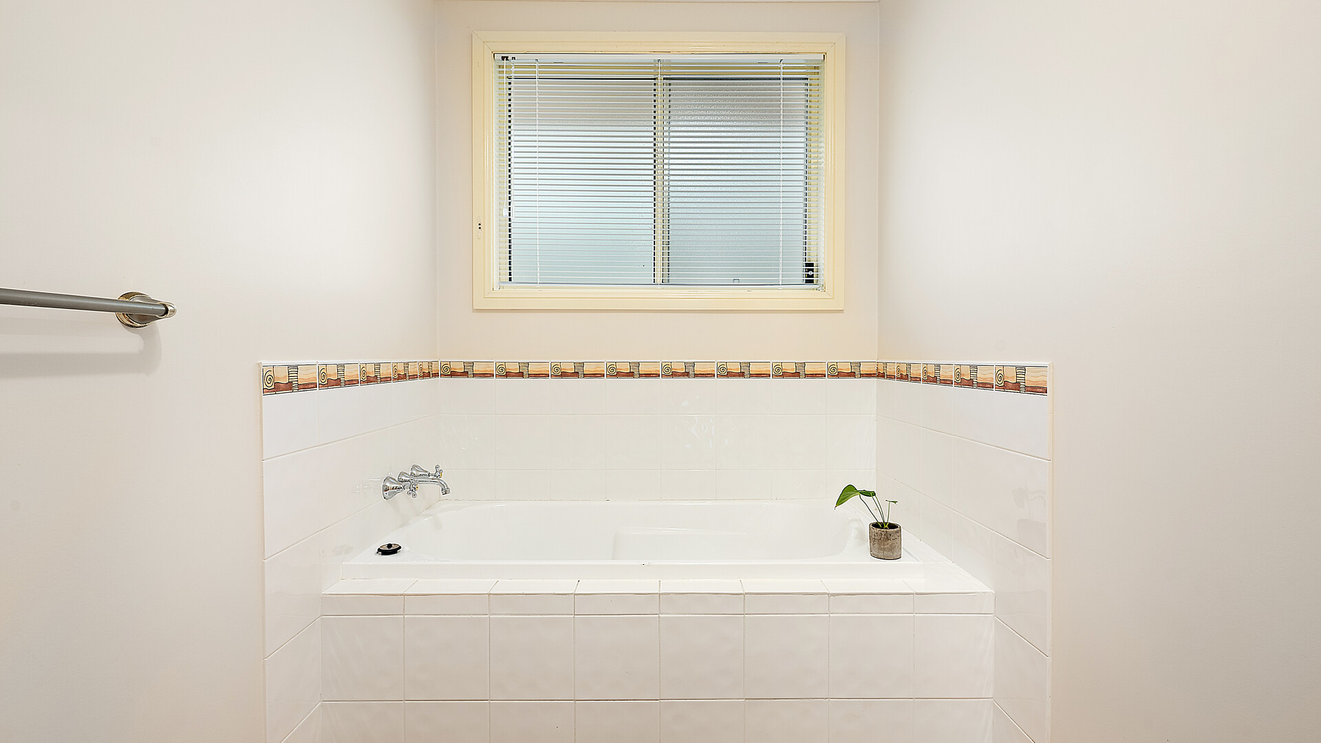 21 Sapphire Crescent, Kelso NSW 2795 - photo 7