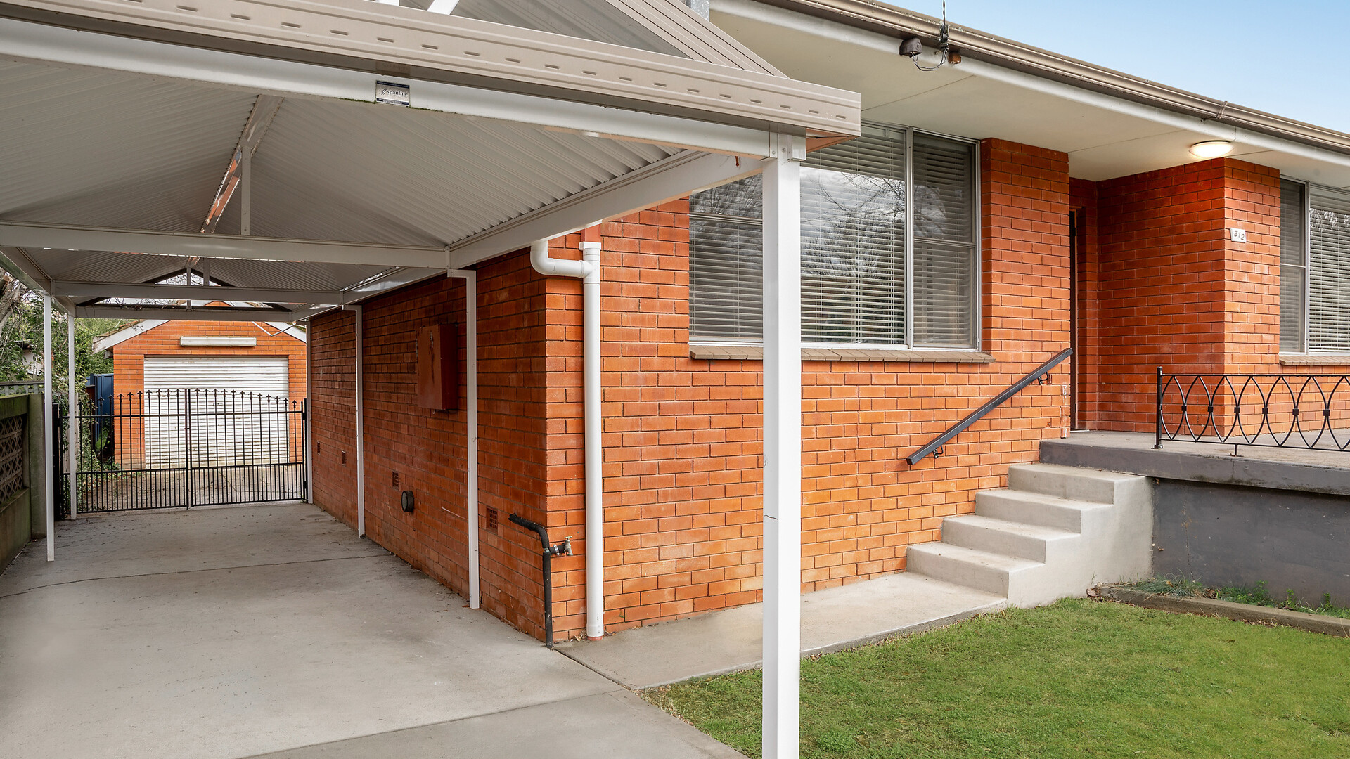 312 Piper Street, Bathurst NSW 2795 - photo 12