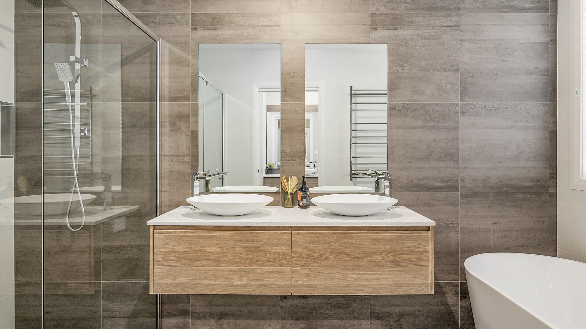 7 Thurtell Place, Orange NSW 2800 - photo 10