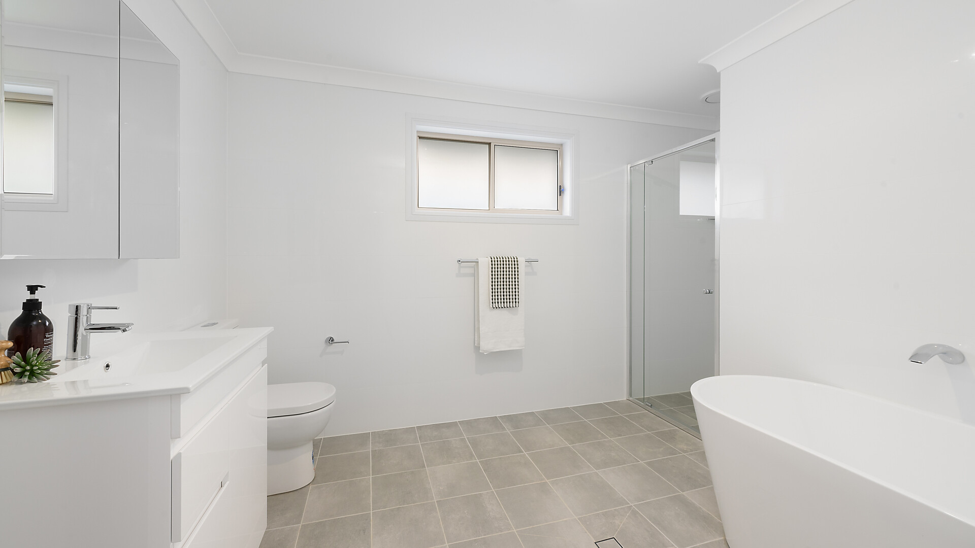 6 Twynam Avenue, Windradyne NSW 2795 - photo 8