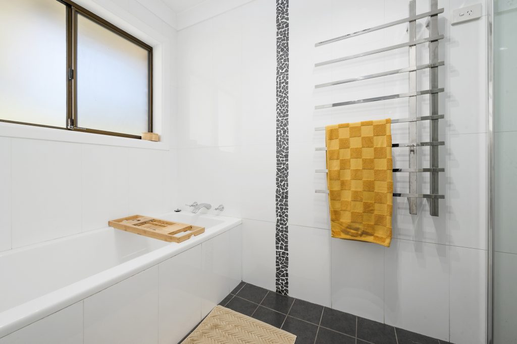 1 Girrahween Place, Orange NSW 2800 - photo 16