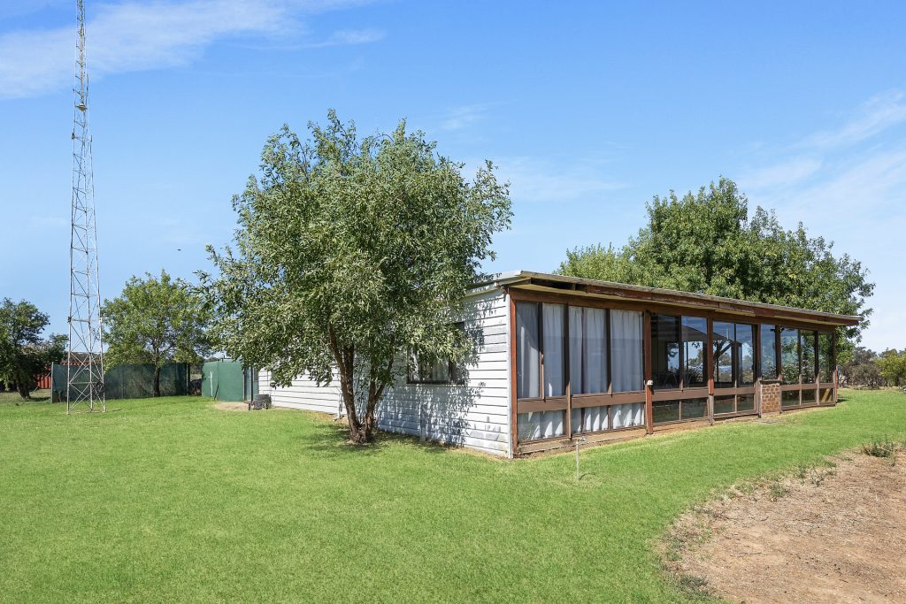 681 Burgoon Lane, Molong NSW 2866 - photo 10
