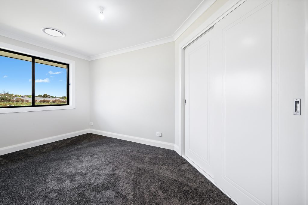 73 Stevenson Way, Orange NSW 2800 - photo 11