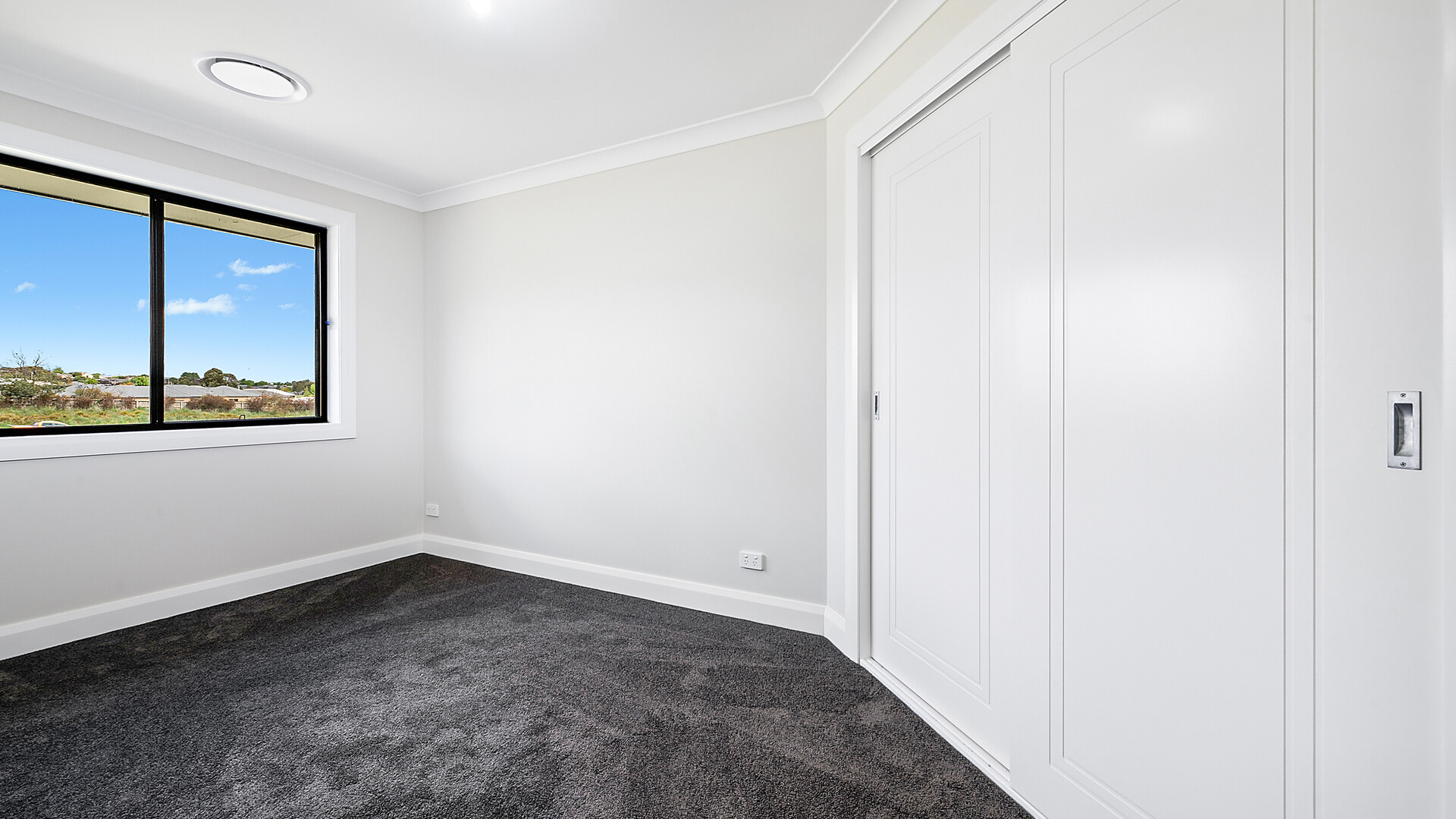 73 Stevenson Way, Orange NSW 2800 - photo 11