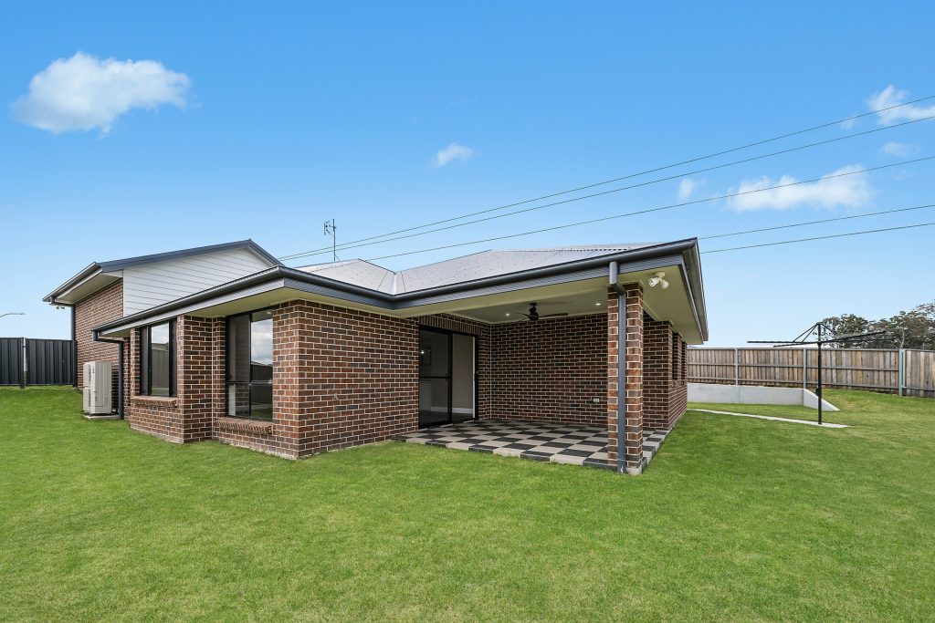 73 Stevenson Way, Orange NSW 2800 - photo 9