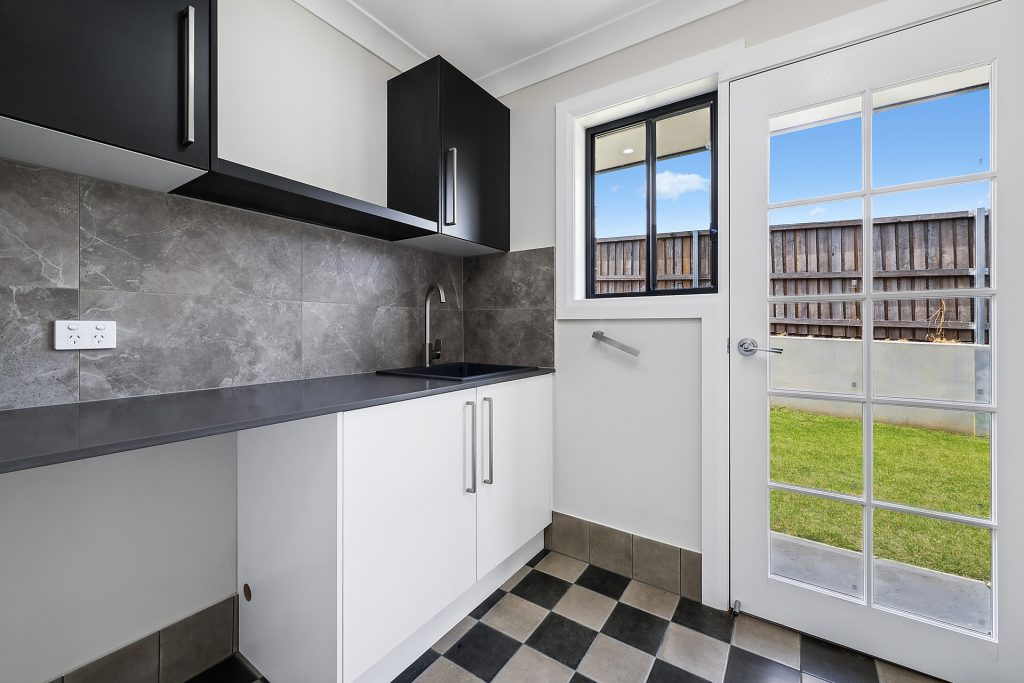 73 Stevenson Way, Orange NSW 2800 - photo 10