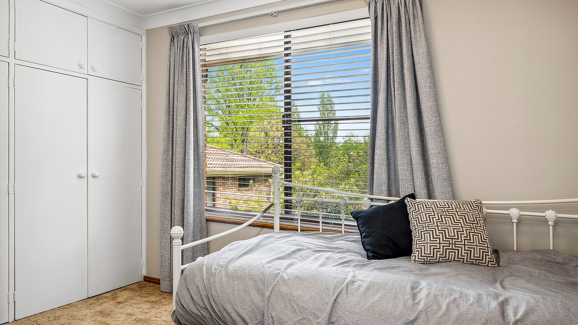 60 Wiare Circuit, Orange NSW 2800 - photo 15
