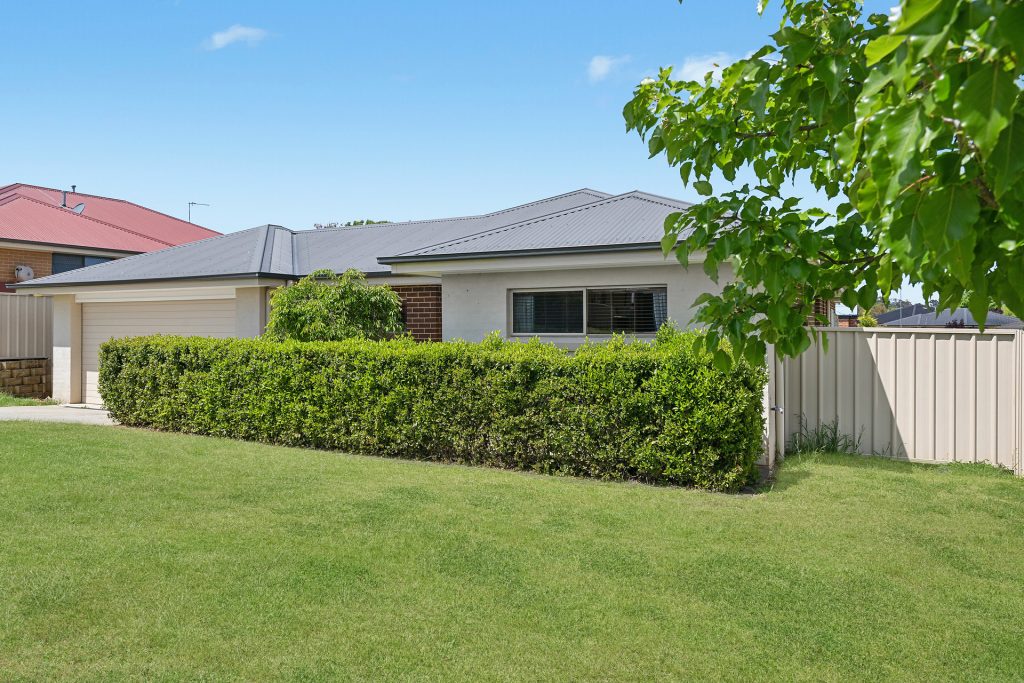 29 Molloy Drive, Orange NSW 2800 - McGrath Central West