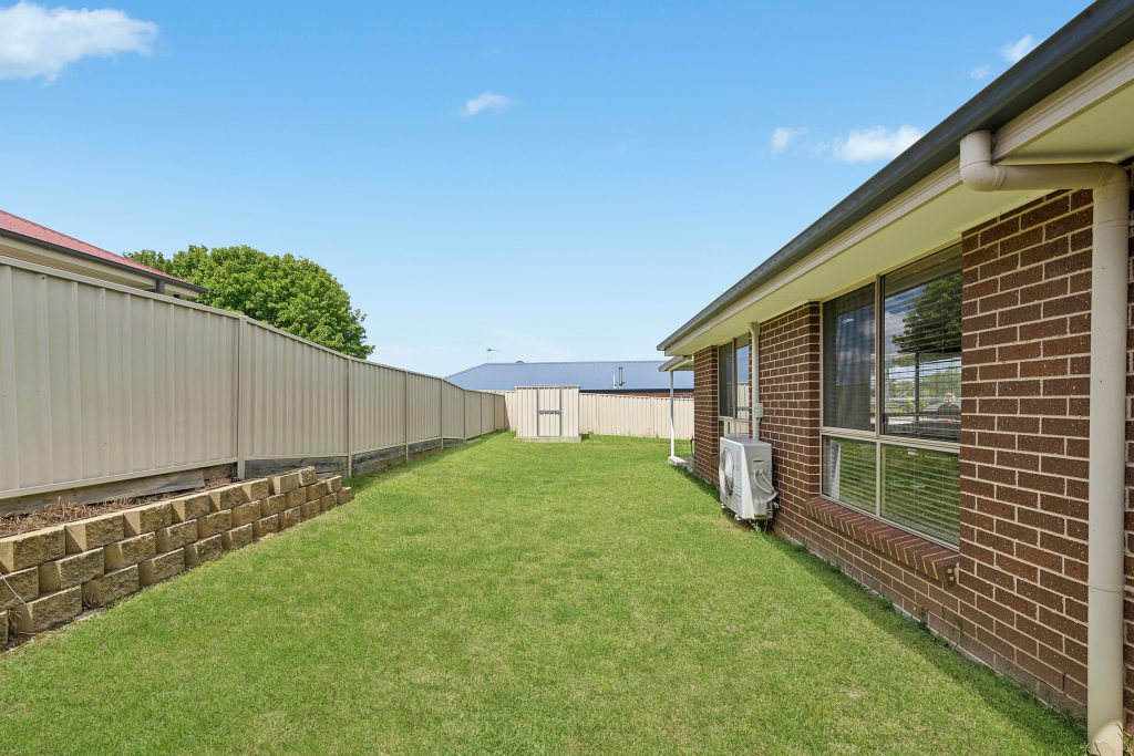 29 Molloy Drive, Orange NSW 2800 - photo 13