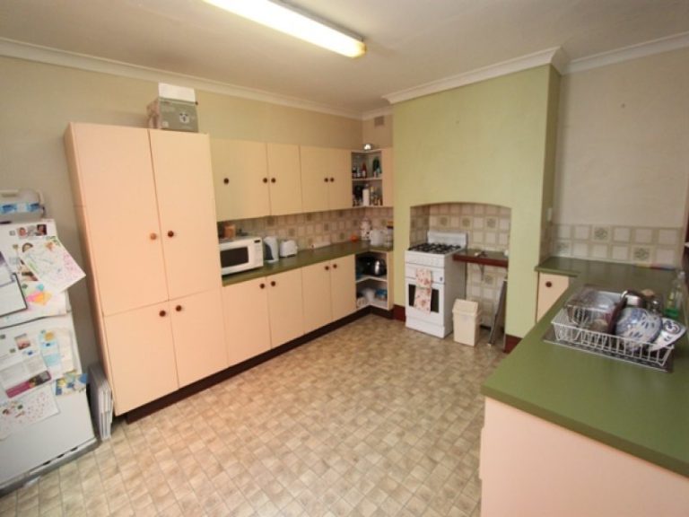 333 Russell Street, Bathurst NSW 2795 - photo 2