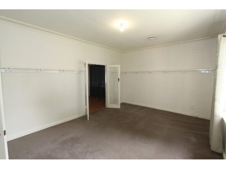 39 Seymour Street, Bathurst NSW 2795 - photo 3