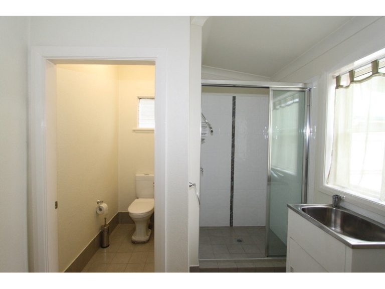 39 Seymour Street, Bathurst NSW 2795 - photo 7