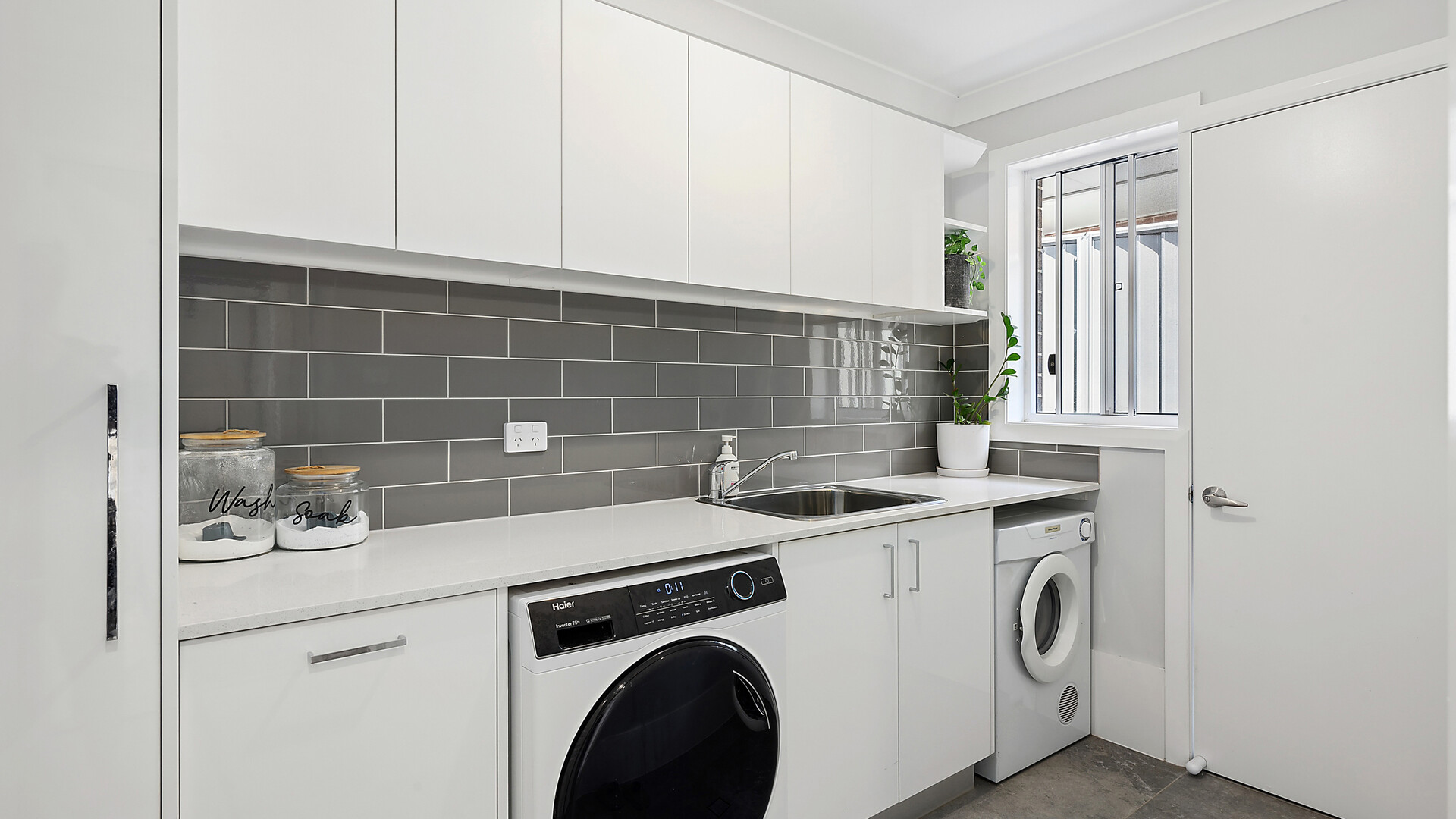 6 Breeze Road, Orange NSW 2800 - photo 11