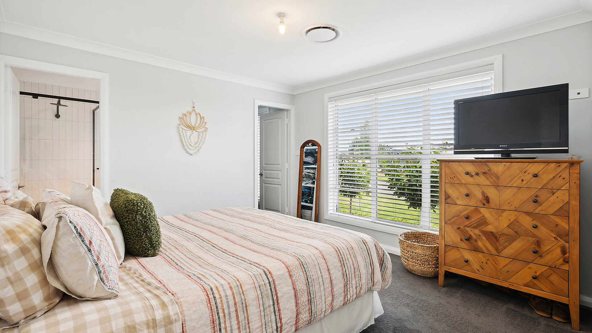 6 Breeze Road, Orange NSW 2800 - photo 6