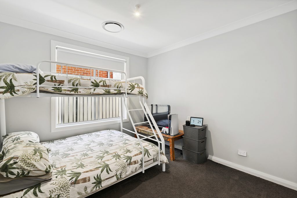 6 Breeze Road, Orange NSW 2800 - photo 9