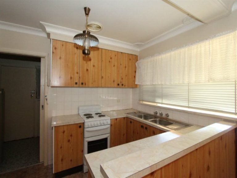 11 Osborne Avenue, Bathurst NSW 2795 - photo 2