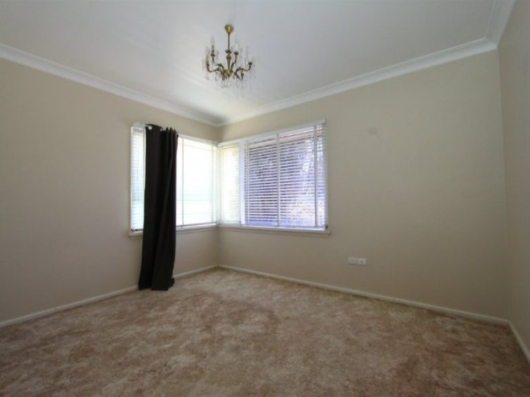11 Osborne Avenue, Bathurst NSW 2795 - photo 6