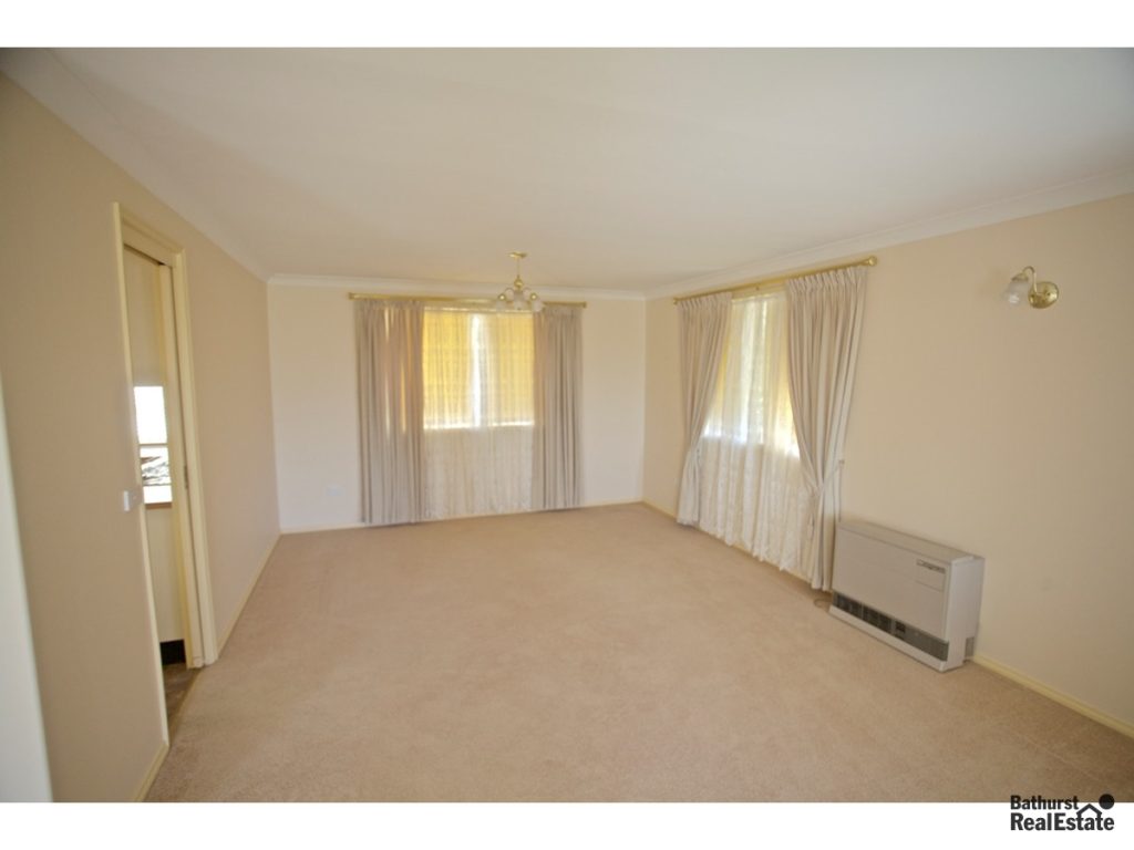37 Abercrombie Drive, Abercrombie NSW 2795 - photo 3
