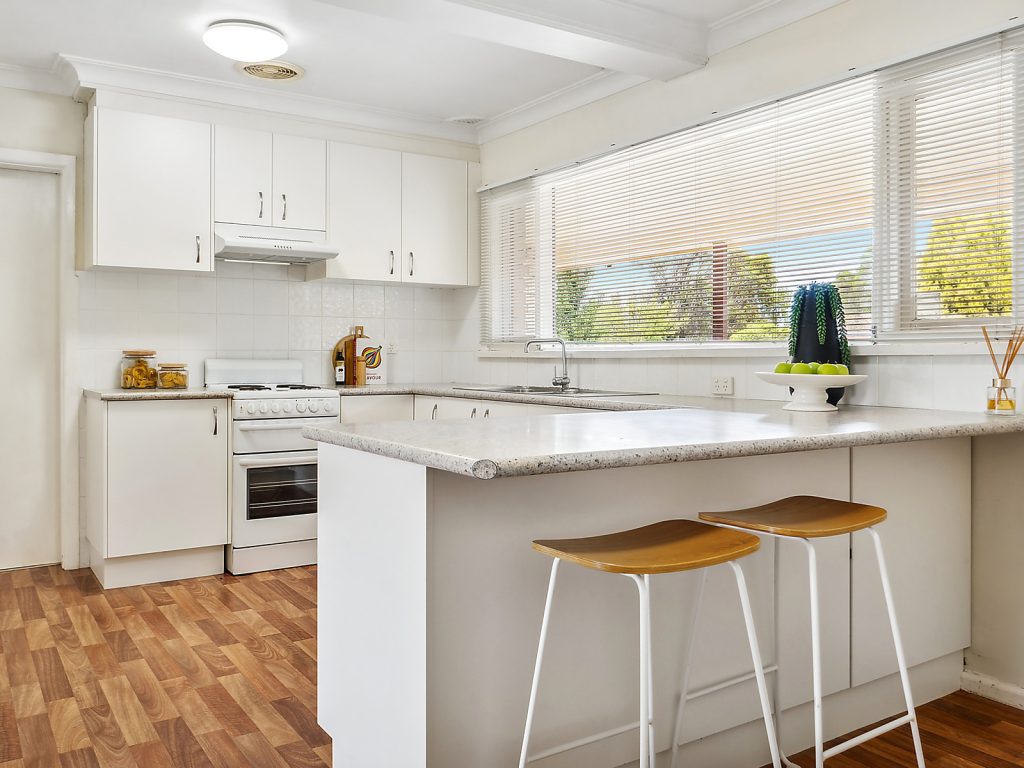 11 Osborne Avenue, West Bathurst NSW 2795 - photo 3