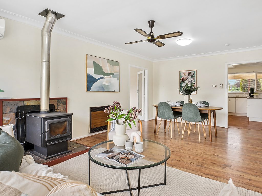 11 Osborne Avenue, West Bathurst NSW 2795 - photo 4