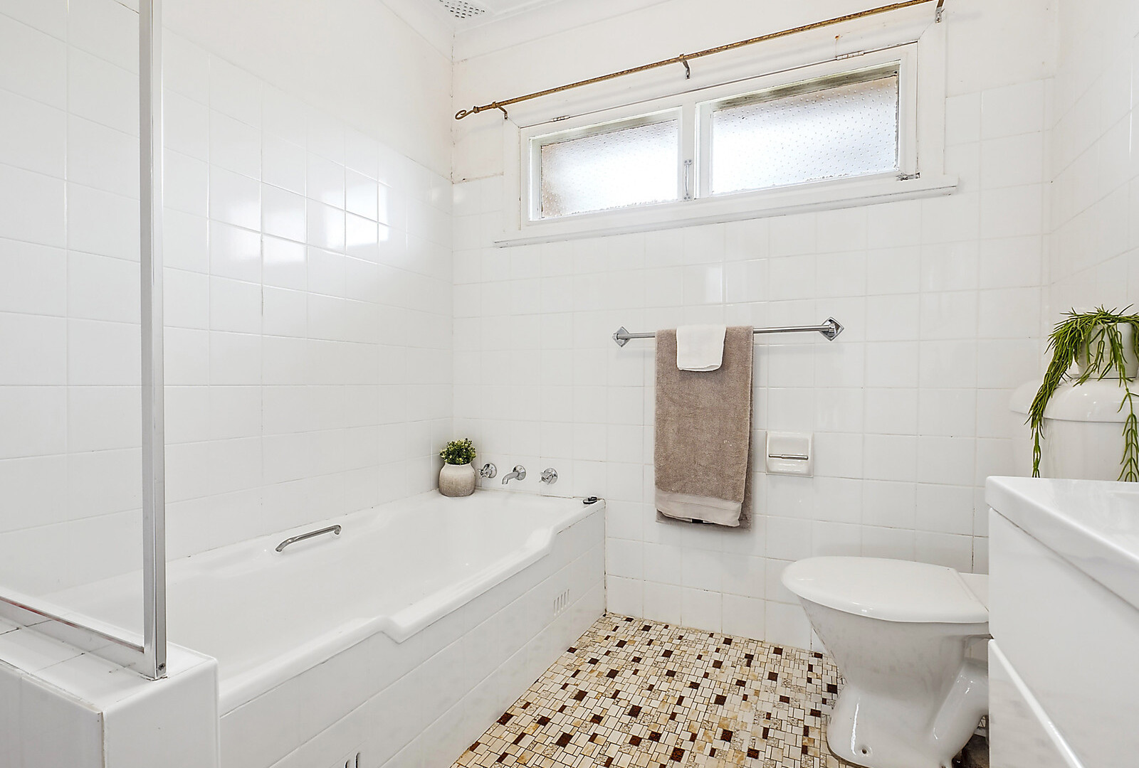 11 Osborne Avenue, West Bathurst NSW 2795 - photo 10