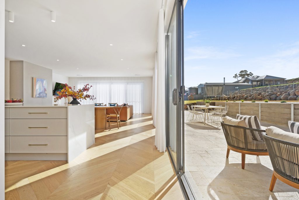 25 Connemara Drive, Orange NSW 2800 - photo 2